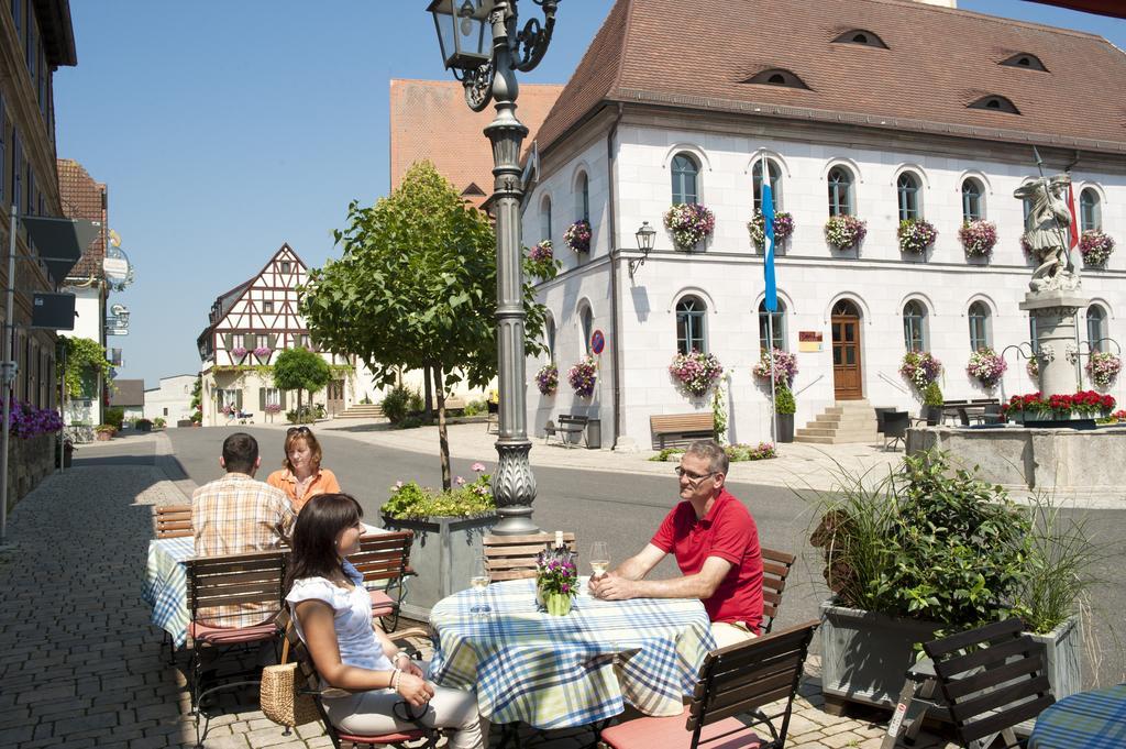 Hotel Schwarzes Ross Schwarzach am Main Exteriér fotografie